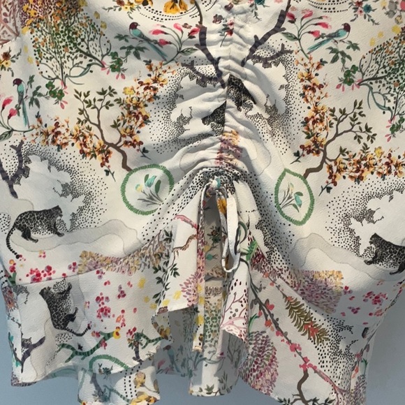 Floral Print Ruched Top - Picture 2 of 4